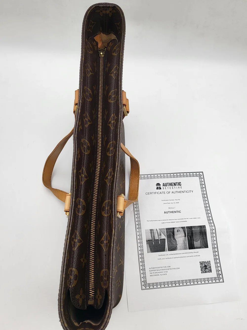 LOUIS VUITTON Monogram GM Luco. Authentic w/COA..